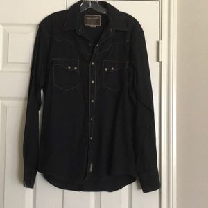 Men’s black Wrangler Retro shirt